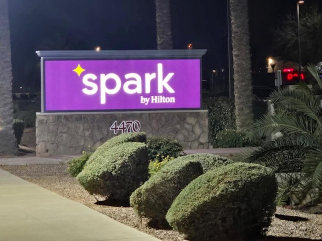 Spark By Hilton Phoenix East Mesa Exterior photo