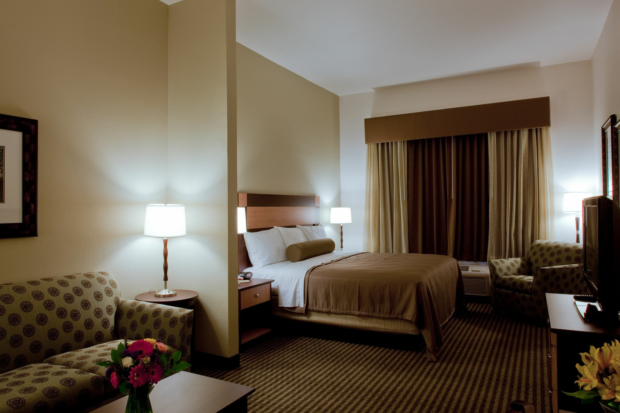 Spark By Hilton Phoenix East Mesa Room photo